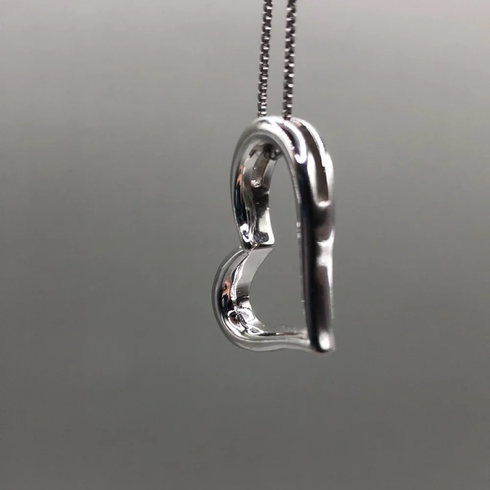 Solid sterling silver 925  open heart romantic pendant chain necklace vintage.